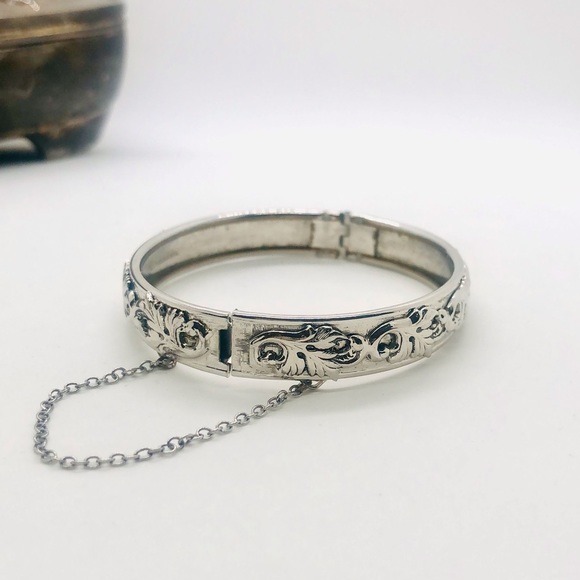 Vintage Whiting & Davis Co hinged bangle bracelet - Picture 12 of 12